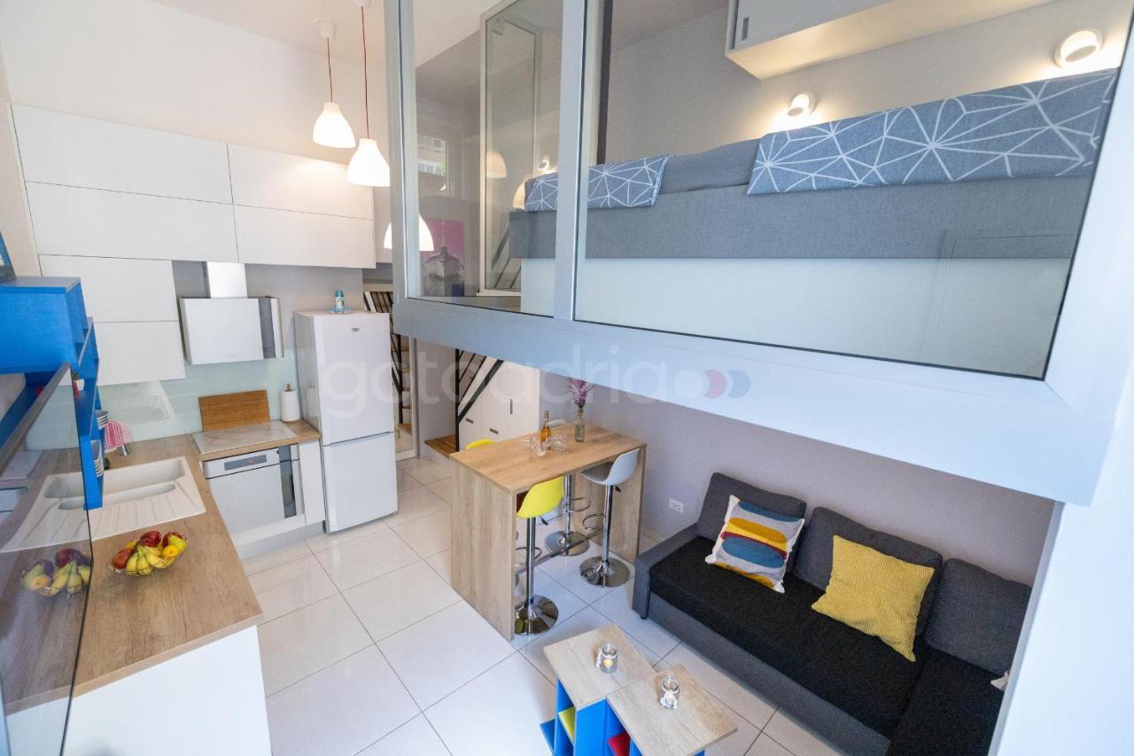Modern Duplex Studio Tommy Макарська Екстер'єр фото